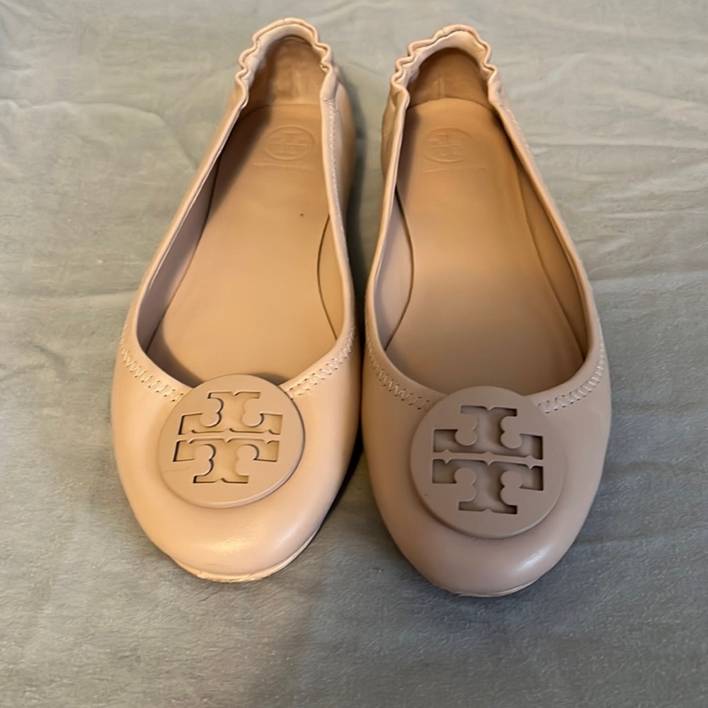Women’s flats